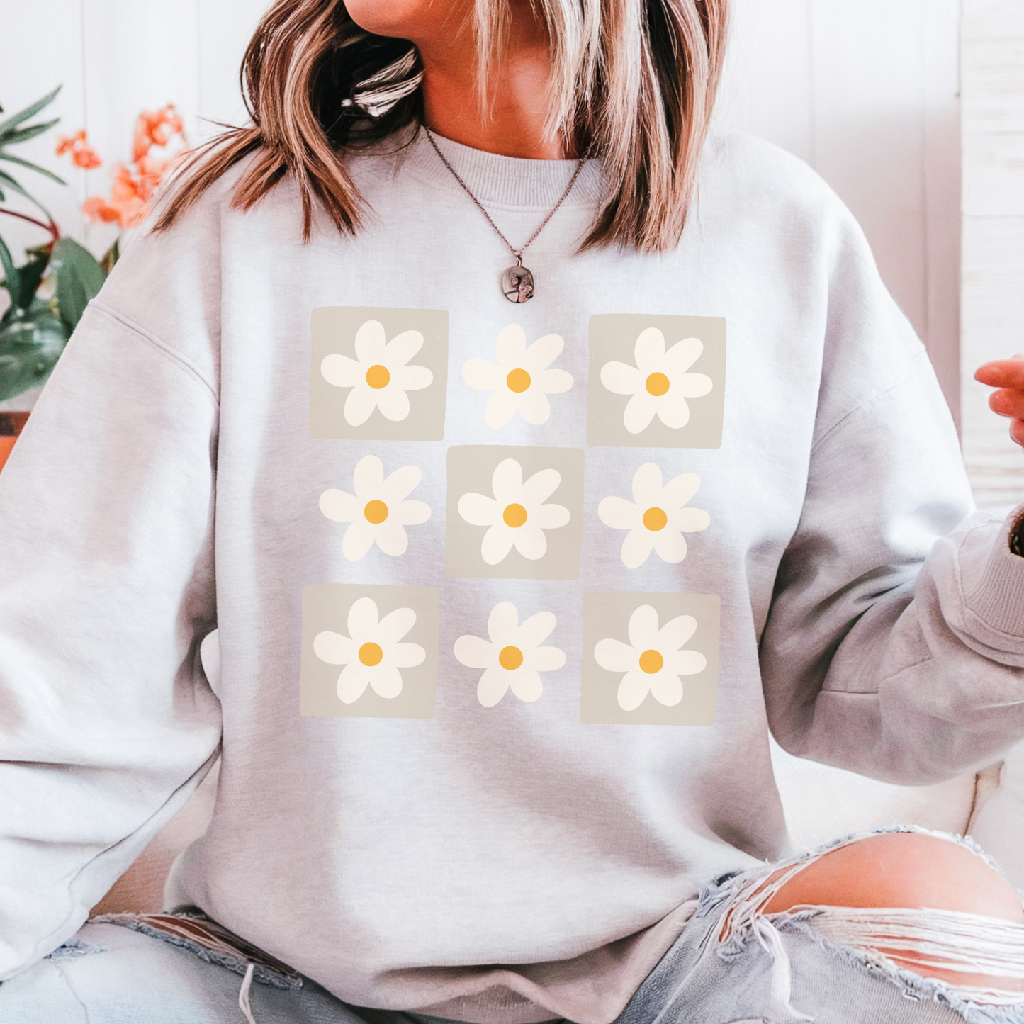 Retro Daisy Grid Sweatshirt